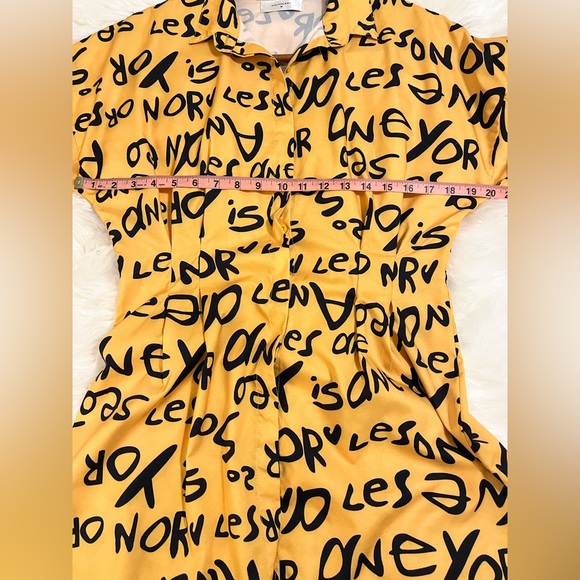 Halfheart Women’s Size M Blouse Dress with Script Writing and Pleated Waist - Picture 11 of 13